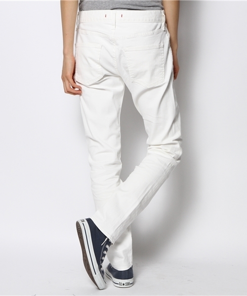 Ray BEAMS（レイビームス）の「RED CARD / 20th アニバーサリー デニム（その他パンツ・レディース・ホワイト・23/24/25/26）」の4枚目の写真