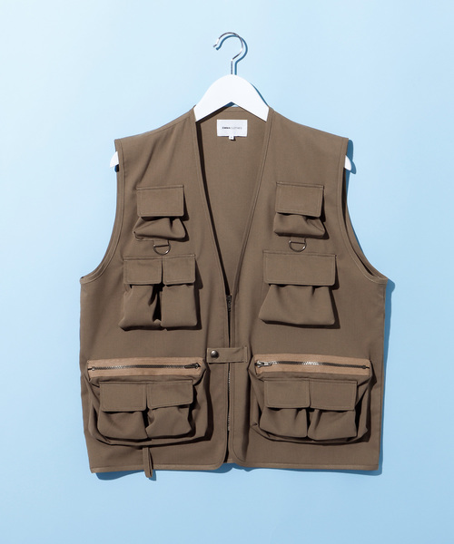 EMMA CLOTHES(エマクローズ)の「TRミリタリートラベルベスト(ベスト・メンズ・ブラック/ベージュ・M/L)」の8枚目の写真