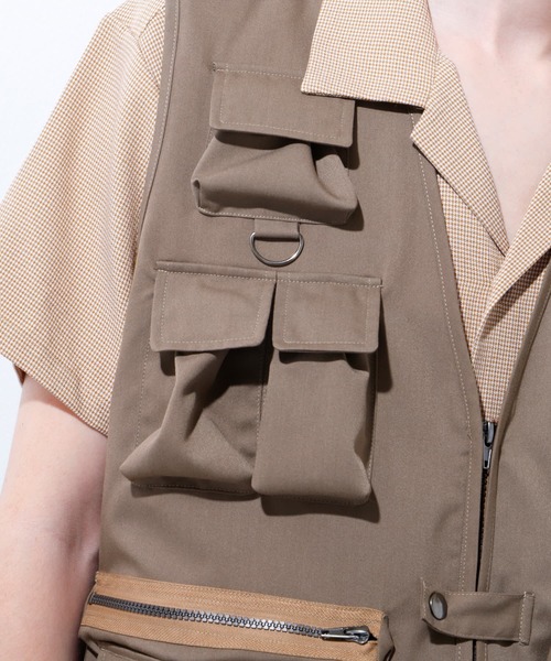 EMMA CLOTHES(エマクローズ)の「TRミリタリートラベルベスト(ベスト・メンズ・ブラック/ベージュ・M/L)」の14枚目の写真