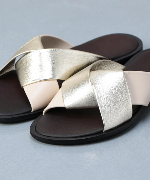 MAURO de BARI（マウロディバリ）の「＜MAURO de BARI＞LEATHER SANDALS/サンダル（サンダル・レディース・ゴールド/ブラック・36/37/38）」の7枚目の写真