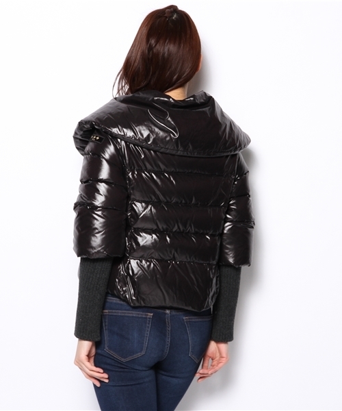 alcali（アルカリ）の「TATRAS /  ビッグカラーブルゾン (TENUTA)（ダウンジャケット/コート・レディース・ブラック/グレイッシュベージュ・3/2）」の9枚目の写真