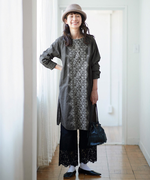 Sunny clouds（サニークラウズ）の「サニークラウズ　黒いレースパンツ〈レディース〉（その他パンツ・レディース・ブラック・NM/MEDIUM/LARGE/X-LARGE/XX-LARGE）」の2枚目の写真