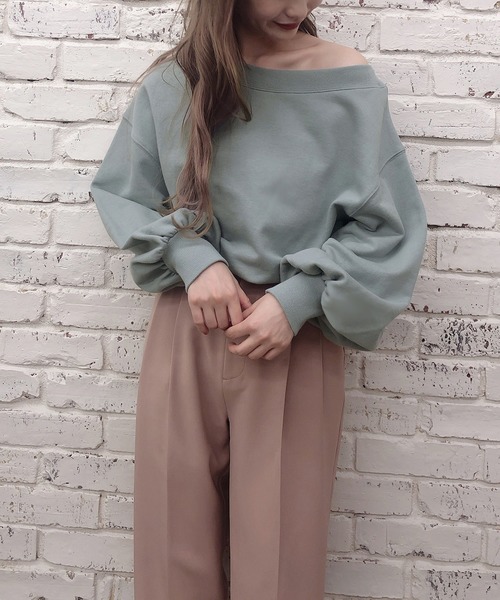 one after another NICE CLAUP(ワンアフターアナザーナイスクラップ)の「ピグメント裏毛ワンショルプルオーバー(Tシャツ/カットソー・レディース・ブラウン/ピンク/アイボリー/スミクロ/ミント・FREE)」の6枚目の写真