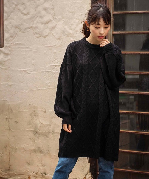 GeeRA(ジーラ)の「ベルト付ケーブル編ニットワンピース(ワンピース・レディース・ベージュ/ブラック/スモークピンク・MEDIUM/LARGE/X-LARGE)」の4枚目の写真