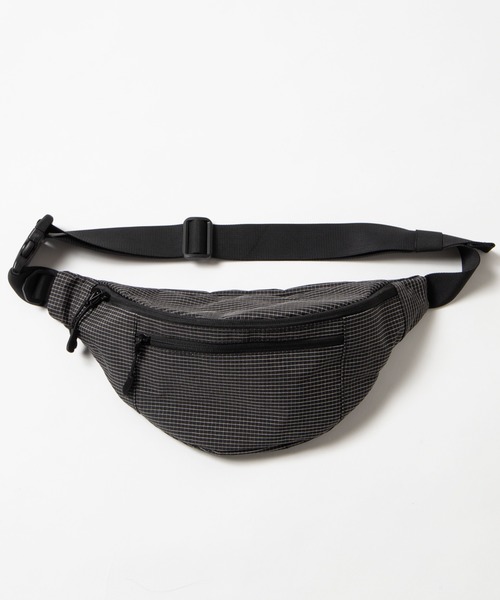 WEGO（ウィゴー）の「WEGO/ベーシックウエストバッグ（ボディバッグ/ウエストポーチ・メンズ・ブラック/その他1/その他2/その他3/ホワイト系その他/ブラック系その他/その他5/その他4/その他6・FREE）」の4枚目の写真