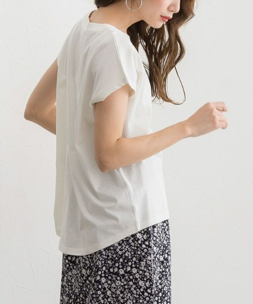 Pierrot（ピエロ）の「フレンチスリーブTシャツ（Tシャツ/カットソー・レディース・ネイビー/ブラック/グレー系その他/ブラウン/ベージュ系その他/オフホワイト・L/M）」の2枚目の写真