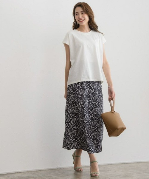 Pierrot（ピエロ）の「フレンチスリーブTシャツ（Tシャツ/カットソー・レディース・ネイビー/ブラック/グレー系その他/ブラウン/ベージュ系その他/オフホワイト・L/M）」の10枚目の写真