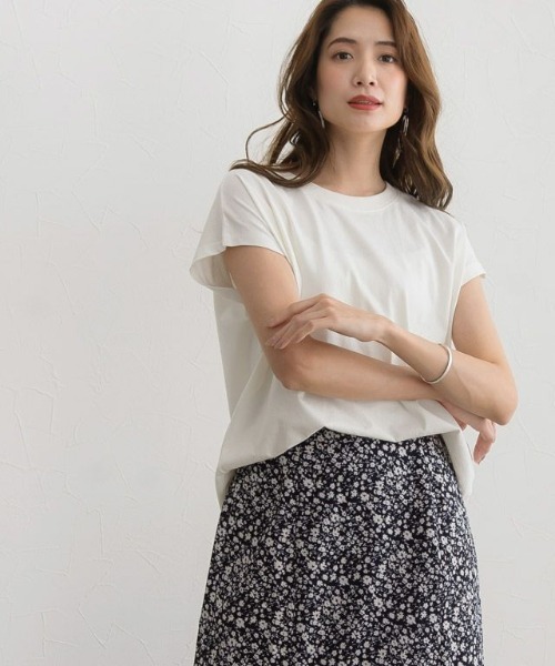 Pierrot（ピエロ）の「フレンチスリーブTシャツ（Tシャツ/カットソー・レディース・ネイビー/ブラック/グレー系その他/ブラウン/ベージュ系その他/オフホワイト・L/M）」の9枚目の写真