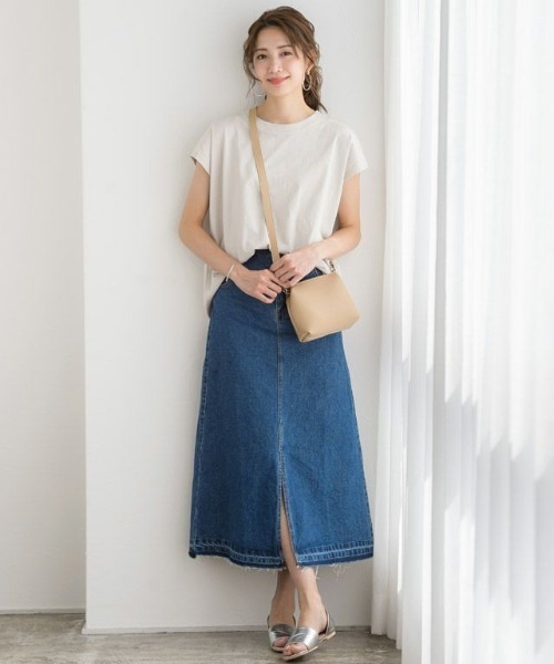 Pierrot（ピエロ）の「フレンチスリーブTシャツ（Tシャツ/カットソー・レディース・ネイビー/ブラック/グレー系その他/ブラウン/ベージュ系その他/オフホワイト・L/M）」の8枚目の写真