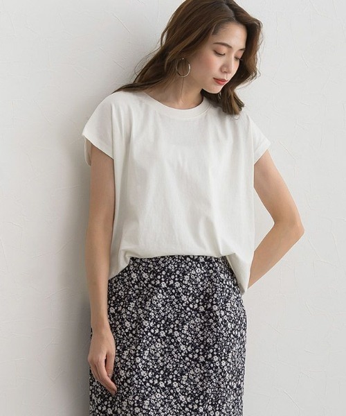 Pierrot（ピエロ）の「フレンチスリーブTシャツ（Tシャツ/カットソー・レディース・ネイビー/ブラック/グレー系その他/ブラウン/ベージュ系その他/オフホワイト・L/M）」の21枚目の写真