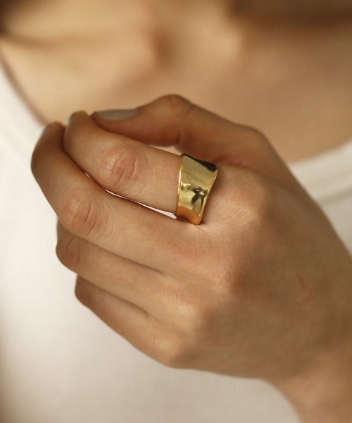 TODAYFUL（トゥデイフル）の「ワイドキューブリング(Silver925)（リング・レディース・ゴールド/シルバー・#11/#13）」の5枚目の写真