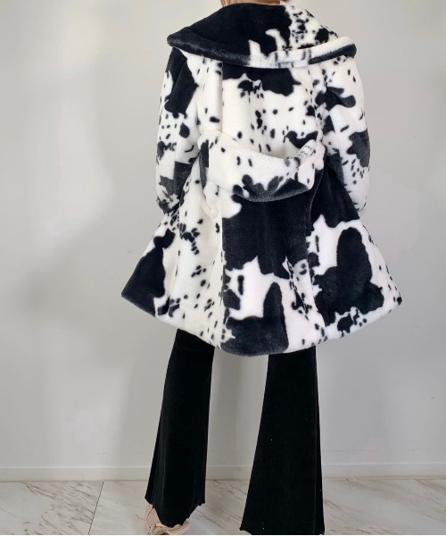 FICTION TOKYO（フィクショントーキョー）の「Holstein Faux Fur