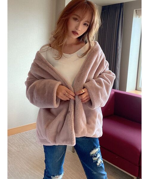 RESEXXY(リゼクシー)の「ノーカラーフェイクファージャケット(ノーカラーコート・レディース・ブラック/ピンク/ベージュ・FREE)」の18枚目の写真