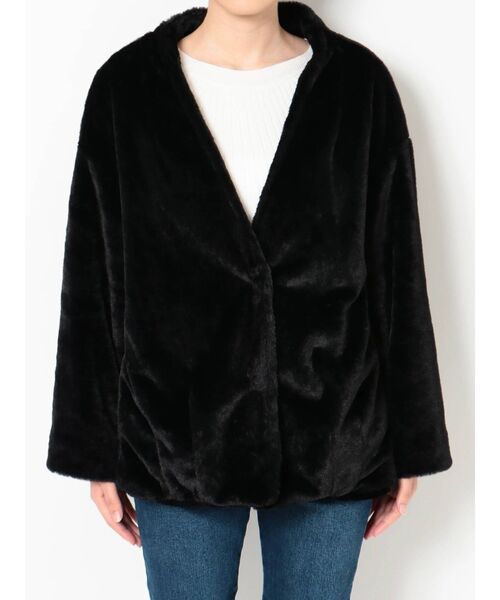 RESEXXY(リゼクシー)の「ノーカラーフェイクファージャケット(ノーカラーコート・レディース・ブラック/ピンク/ベージュ・FREE)」の22枚目の写真