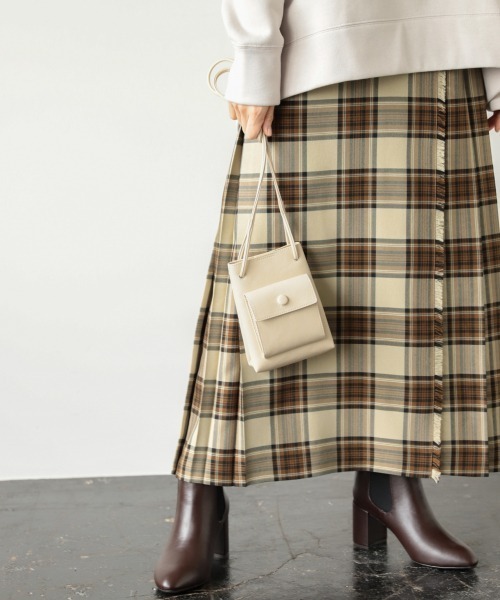 LOWRYS FARM（ローリーズファーム）の「ミニポケットショルダー　927392（ショルダーバッグ・レディース・ブラック/ブルー/グリーン/アイボリー・FREE）」の2枚目の写真