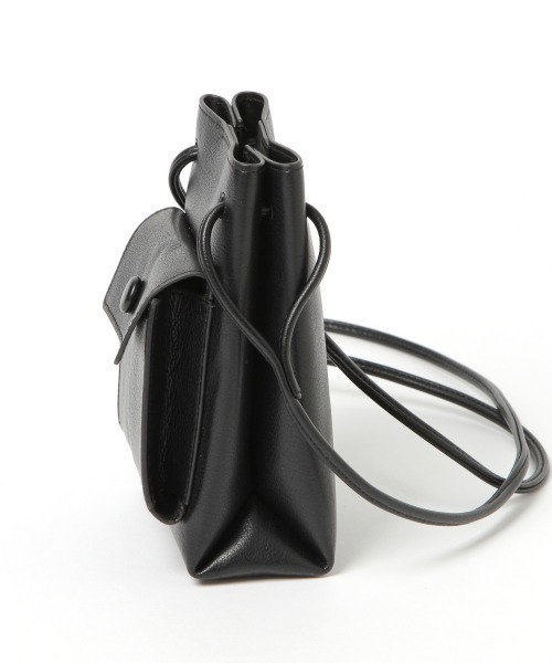 LOWRYS FARM（ローリーズファーム）の「ミニポケットショルダー　927392（ショルダーバッグ・レディース・ブラック/ブルー/グリーン/アイボリー・FREE）」の5枚目の写真