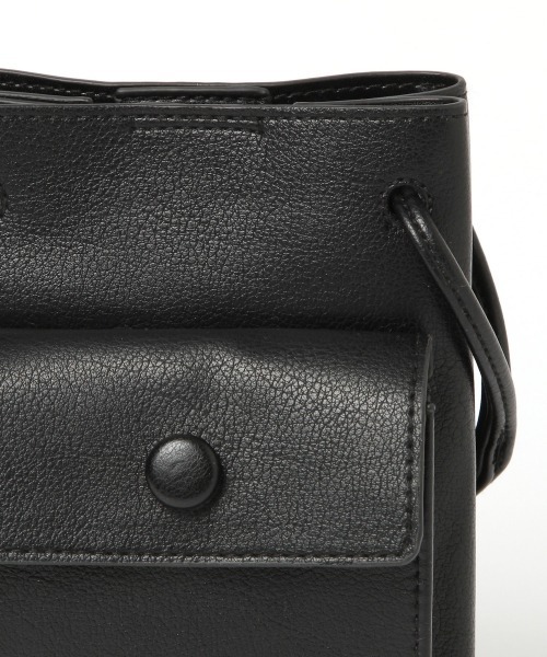 LOWRYS FARM（ローリーズファーム）の「ミニポケットショルダー　927392（ショルダーバッグ・レディース・ブラック/ブルー/グリーン/アイボリー・FREE）」の11枚目の写真