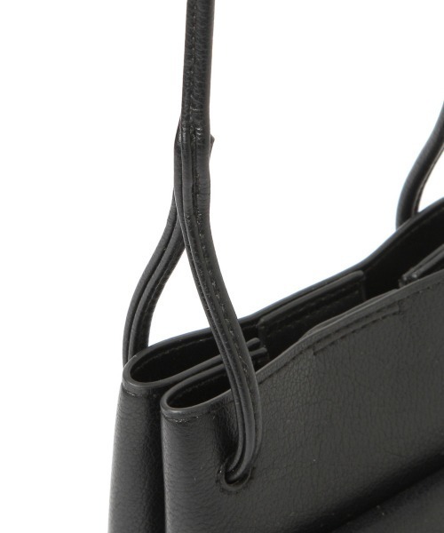 LOWRYS FARM（ローリーズファーム）の「ミニポケットショルダー　927392（ショルダーバッグ・レディース・ブラック/ブルー/グリーン/アイボリー・FREE）」の16枚目の写真