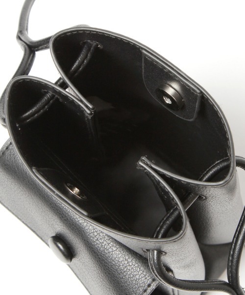 LOWRYS FARM（ローリーズファーム）の「ミニポケットショルダー　927392（ショルダーバッグ・レディース・ブラック/ブルー/グリーン/アイボリー・FREE）」の21枚目の写真