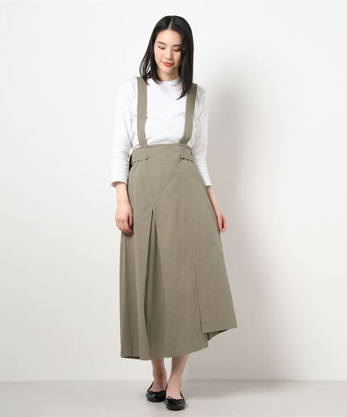 Q（キュー）の「コットンバイオ サスペンダースカート（スカート・レディース・ベージュ/オリーブ・MEDIUM）」の4枚目の写真