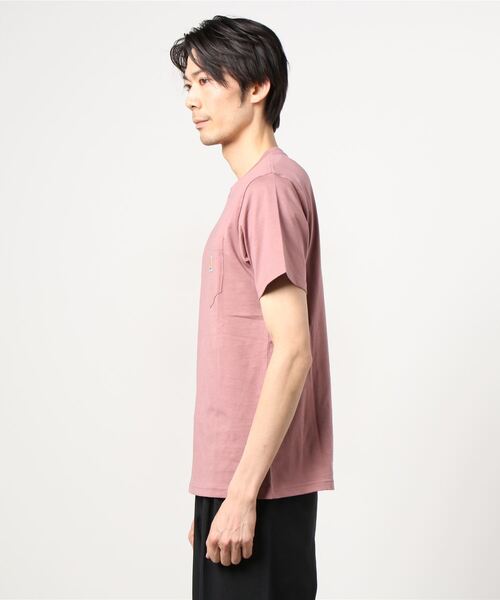 Carhartt（カーハート）の「Carhartt WIP/カーハートダブリューアイピー　ビックシルエットポケットTシャツ　I0220910AE0021S（Tシャツ/カットソー・メンズ・ピンク・L/M/S/XL）」の2枚目の写真