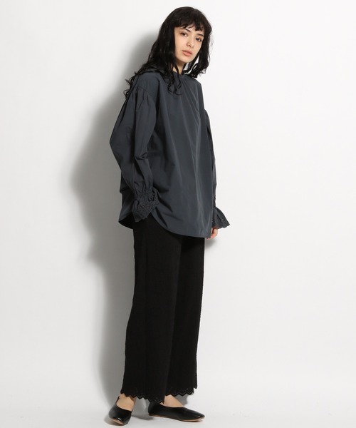 niko and...（ニコアンド）の「タイプライター2WAYブラウス（シャツ/ブラウス・レディース・ライトブルー/オフホワイト/チャコール・LARGE/MEDIUM）」の14枚目の写真