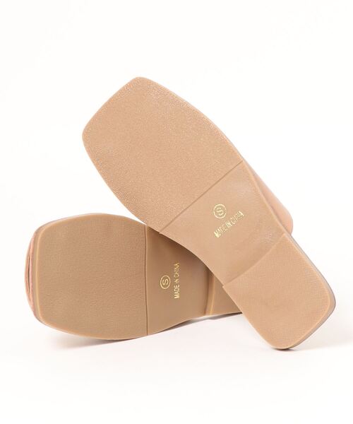 Fabby fabby(ファビィーファビィー)の「スリットフラットワンベルトサンダル(サンダル・レディース・ブラック/ホワイト/ベージュ/パイソン/ブラウン・SS/SMALL/MEDIUM/LARGE)」の11枚目の写真