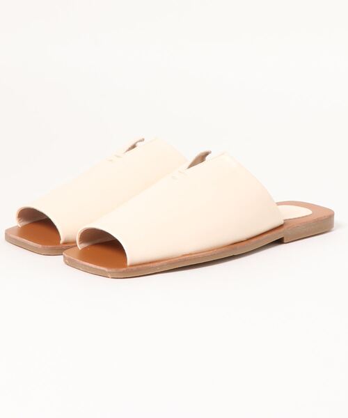 Fabby fabby(ファビィーファビィー)の「スリットフラットワンベルトサンダル(サンダル・レディース・ブラック/ホワイト/ベージュ/パイソン/ブラウン・SS/SMALL/MEDIUM/LARGE)」の21枚目の写真