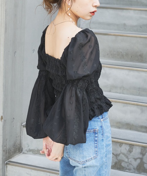 Chico（チコ）の「シャーリング刺繍レースパフスリーブブラウス（シャツ/ブラウス・レディース・ホワイト/ブラック/ミント・FREE）」の13枚目の写真