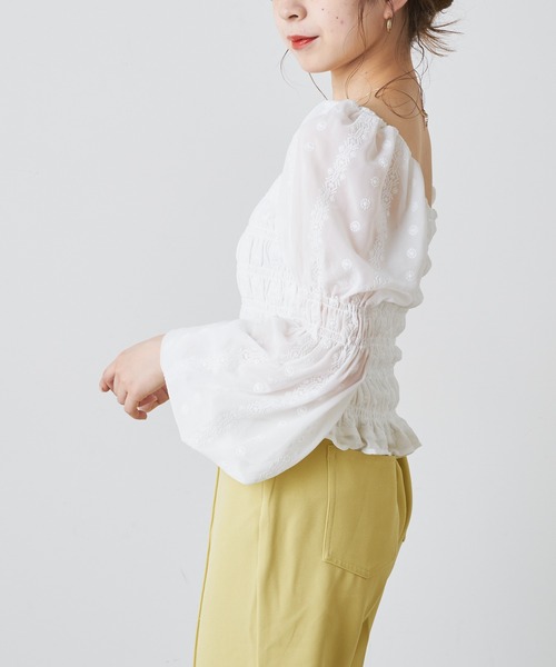 Chico（チコ）の「シャーリング刺繍レースパフスリーブブラウス（シャツ/ブラウス・レディース・ホワイト/ブラック/ミント・FREE）」の22枚目の写真