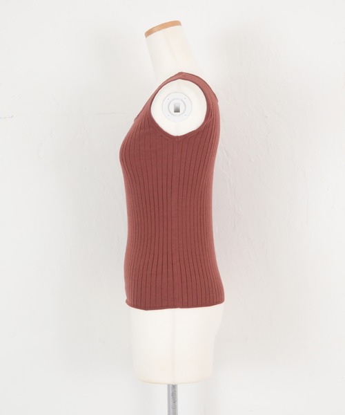 titivate（ティティベイト）の「ｽｸｴｱﾈｯｸﾆｯﾄﾀﾝｸﾄｯﾌﾟ（タンクトップ・レディース・ブラック/パープル/ブラウン系その他/グレイッシュベージュ・S/M/L）」の10枚目の写真