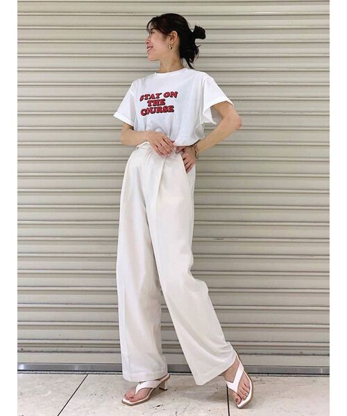 Ungrid(アングリッド)の「ロゴ発砲プリントTee(Tシャツ/カットソー・レディース・チャコールグレー/オフホワイト・FREE)」の4枚目の写真