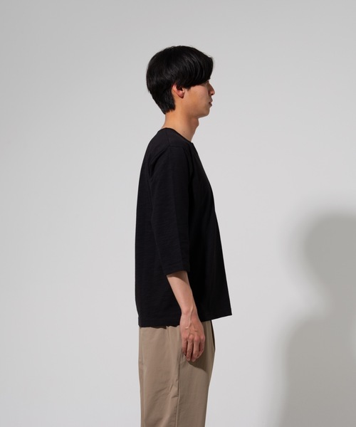 Blue Standard (ブルースタンダード)の「【BLUE STANDARD】オーガニックコットン スラブ7分袖キーネックTシャツ サスティナビリティアイテム(Tシャツ/カットソー・メンズ・ブラック/ブラウン/ホワイト/ネイビー/オリーブ・SMALL/LARGE/MEDIUM/X-LARGE)」の14枚目の写真