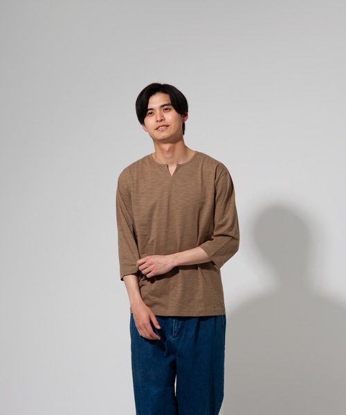 Blue Standard (ブルースタンダード)の「【BLUE STANDARD】オーガニックコットン スラブ7分袖キーネックTシャツ サスティナビリティアイテム(Tシャツ/カットソー・メンズ・ブラック/ブラウン/ホワイト/ネイビー/オリーブ・SMALL/LARGE/MEDIUM/X-LARGE)」の18枚目の写真