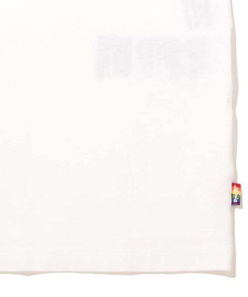 Levi's(リーバイス)の「LIBERATION ROADTRIP TEE MULTI PRIDE TEE WHITE+(Tシャツ/カットソー・メンズ・マルチ・S/M/L/XL/XS)」の9枚目の写真