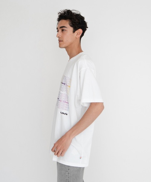 Levi's(リーバイス)の「LIBERATION ROADTRIP TEE MULTI PRIDE TEE WHITE+(Tシャツ/カットソー・メンズ・マルチ・S/M/L/XL/XS)」の2枚目の写真