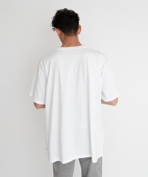Levi's(リーバイス)の「LIBERATION ROADTRIP TEE MULTI PRIDE TEE WHITE+(Tシャツ/カットソー・メンズ・マルチ・S/M/L/XL/XS)」の3枚目の写真