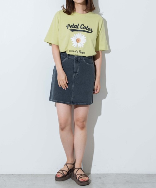 WEGO（ウィゴー）の「WEGO/flowerプリントTシャツ（Tシャツ/カットソー・レディース・ホワイト/ライム・SMALL/MEDIUM/LARGE/X-LARGE）」の12枚目の写真