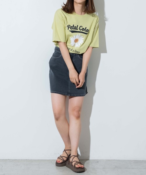 WEGO（ウィゴー）の「WEGO/flowerプリントTシャツ（Tシャツ/カットソー・レディース・ホワイト/ライム・SMALL/MEDIUM/LARGE/X-LARGE）」の11枚目の写真