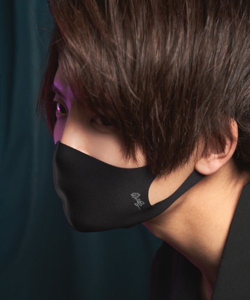 JUNRED（ジュンレッド）の「【KEI×JUNRed】シェープシルエットシルキーマスクセット　マスク＋チェーン（マスク・メンズ・ブラック/ブラック系その他・FREE）」の4枚目の写真