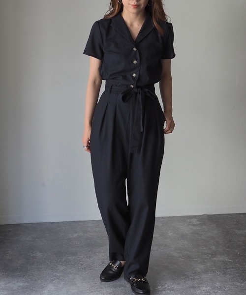 Riberry(リベリー)の「リネンタッチ半袖開襟ジャンプスーツ(つなぎ/オールインワン・レディース・ブラック/ベージュ/キナリ/モカ/カーキ・MEDIUM)」の3枚目の写真