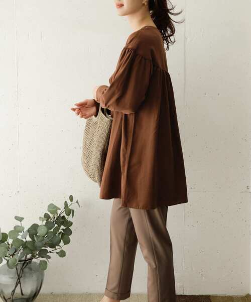 URBAN RESEARCH DOORS（アーバンリサーチドアーズ）の「パイピングヨークギャザーチュニック（シャツ/ブラウス・レディース・ブラック/ブラウン/グレー・ONE）」の9枚目の写真