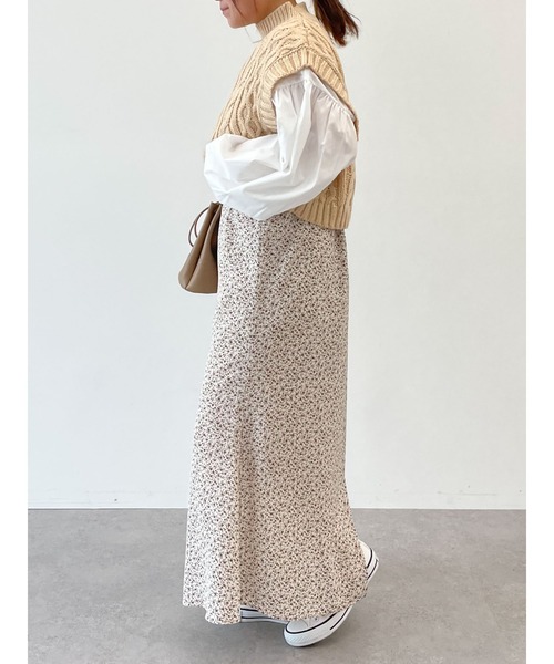 SLURR（スラ―）の「【セット】ケーブルベスト+ブラウスチュニック（ベスト・レディース・ブラック/アイボリー/モカ/ライトベージュ・FREE）」の17枚目の写真