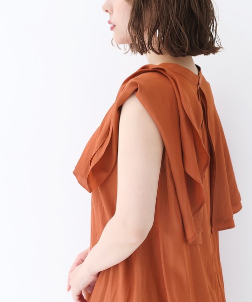 osharewalker（オシャレウォーカー）の「【廃盤】『ダブルケープカラーブラウス』（シャツ/ブラウス・レディース・ブラック/オフホワイト/テラコッタ・1/2）」の5枚目の写真