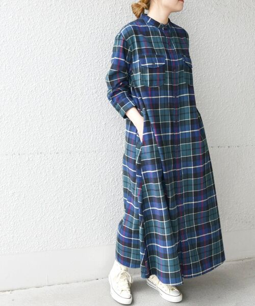 Lee(リー)の「【SHIPS any別注】Lee:〈ウォッシャブル〉バンドカラー チェック シャツ ワンピース2◇(シャツワンピース・レディース・ベージュ/ネイビー・ONE SIZE)」の16枚目の写真