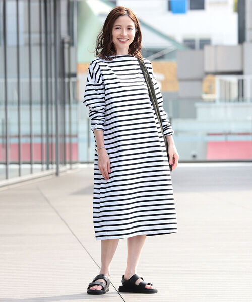 Demi-Luxe BEAMS(デミルクス ビームス)の「Traditional Weatherwear / ボーダー ワンピース(ワンピース・レディース・ライトブルー/ブラック・ONE SIZE)」の5枚目の写真