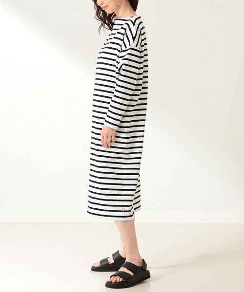 Demi-Luxe BEAMS(デミルクス ビームス)の「Traditional Weatherwear / ボーダー ワンピース(ワンピース・レディース・ライトブルー/ブラック・ONE SIZE)」の6枚目の写真