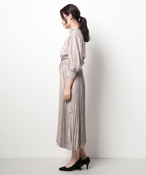 極美品✨スナイデル タックスタンドワンピース プリーツ ロングワンピース 極美品✨スナイデル タックスタンドワンピース プリーツ ロング