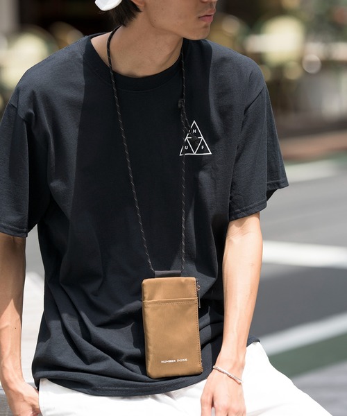 NUMBER (N)INE(ナンバーナイン)の「【NUMBER (N)INE】シャイニーナイロンツイル ネックストラップサコッシュ/首掛けバッグ(ショルダーバッグ・メンズ・カーキ/ブラック/グレー/ホワイト/キャメル・FREE)」の14枚目の写真
