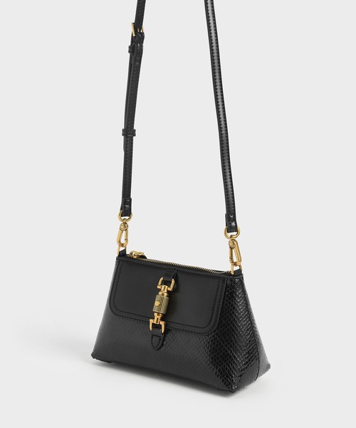 CHARLES & KEITH(チャールズ & キース)の「チェーンハンドルバッグ / Chain Handle Bag(ハンドバッグ・レディース・ブラック/ダークグリーン/クリーム/マスタード・S)」の6枚目の写真